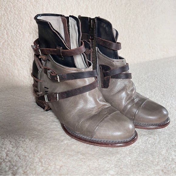 Freebird Crue - Distressed Grey/Multi Ankle Booties sz 10 - Picture 11 of 16
